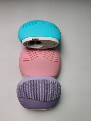 Strumento di pulizia in silicone morbido per la pelle Spazzola per massaggi a vibrazione