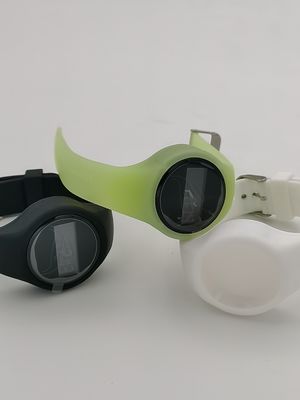 Multifunzione ABS Silicone Digital Step Counter Bracelet Con Display Tempo 24H
